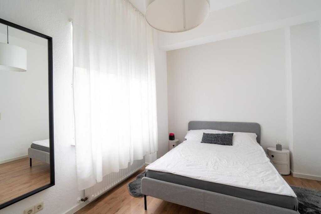 Wohnung Naehe Stadtzentrum Mit Wohnzimmer Und Kueche Koblenz  Exterior photo