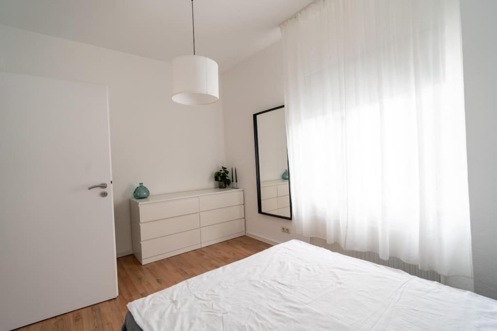 Wohnung Naehe Stadtzentrum Mit Wohnzimmer Und Kueche Koblenz  Exterior photo