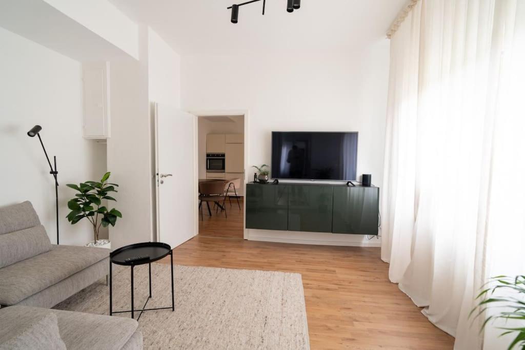 Wohnung Naehe Stadtzentrum Mit Wohnzimmer Und Kueche Koblenz  Exterior photo